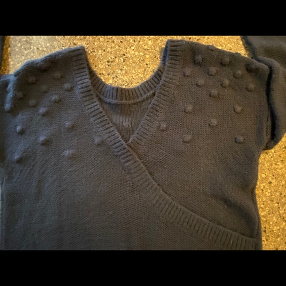 Abercrombie sweater - Picture 3 of 5